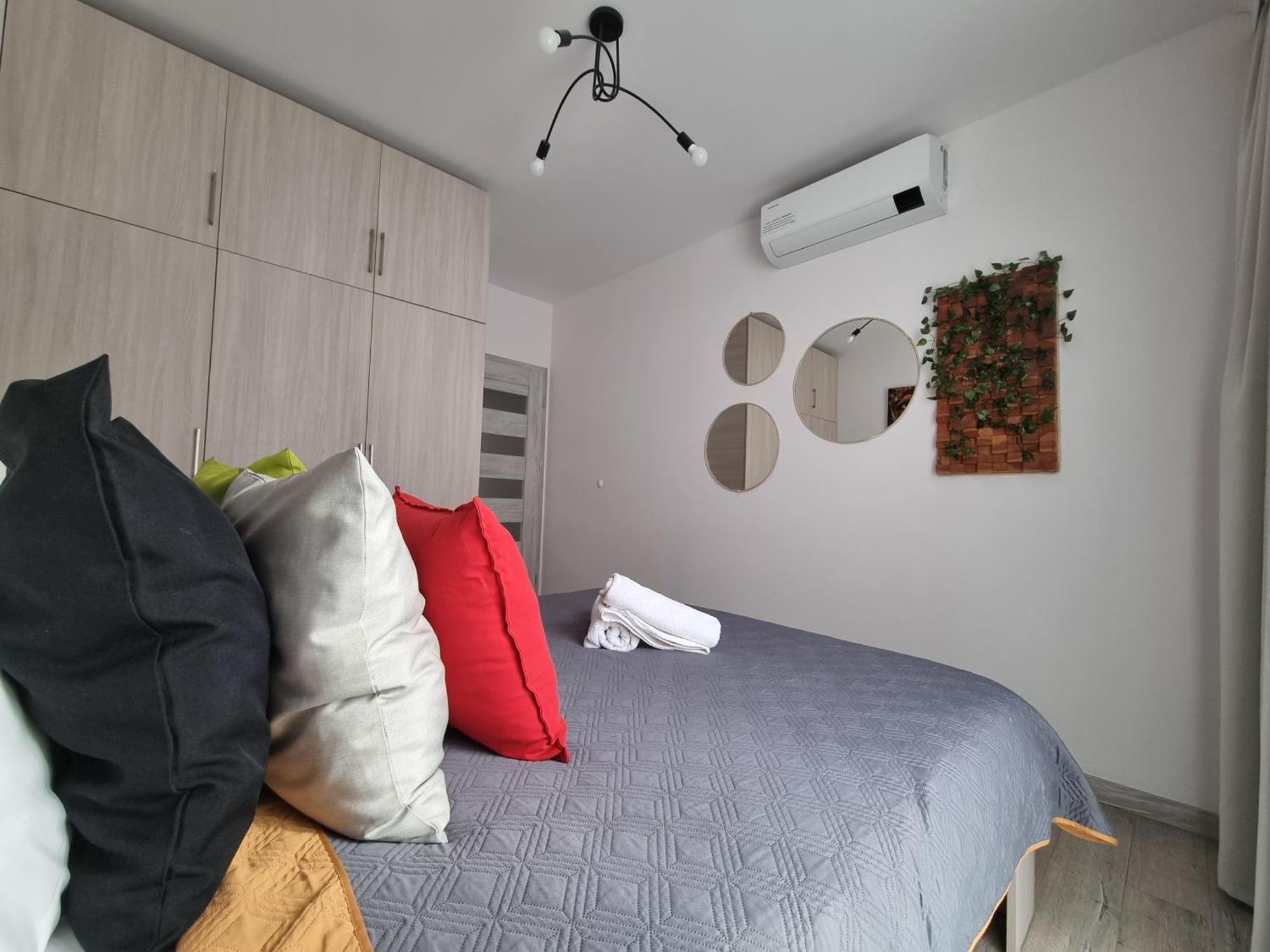 Q Apart Gold-Trzy Pokoje, Manufaktura, Klimatyzacja I Garaz Gratis, Tv Max, Fv, Gwarancja Zadowolenia Λοτζ Εξωτερικό φωτογραφία